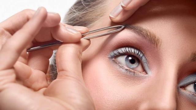 Réussir son épilation des sourcils