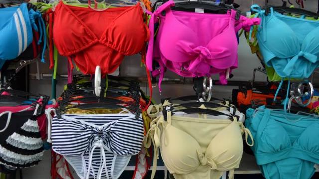 De quelle couleur sera votre maillot cet été ?