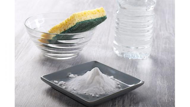 Le vinaigre blanc, notre allié pour tout nettoyer dans la maison