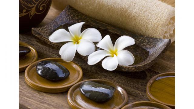 Le monoï : tout savoir sur cet incontournable de l'été